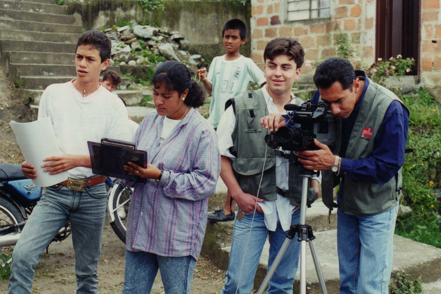 Juventud por camino pedregoso